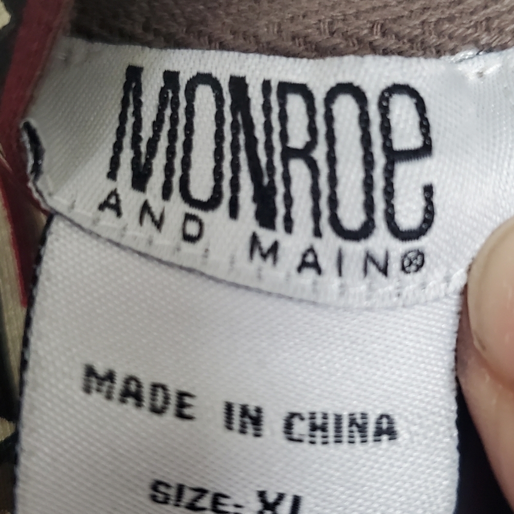 MONROE AND MAIN AZTEC SOUTHWEST XL HOODED JACKET. - Picture 9 of 10